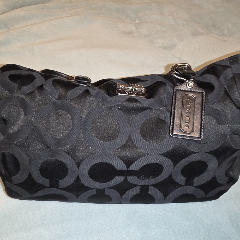 Coach Black Signature Shoulder Bag - Picture 2 of 16